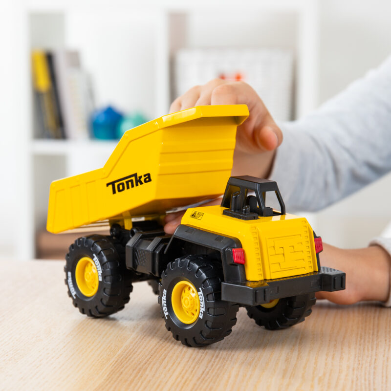Tonka Classic Dump Truck - US 7004